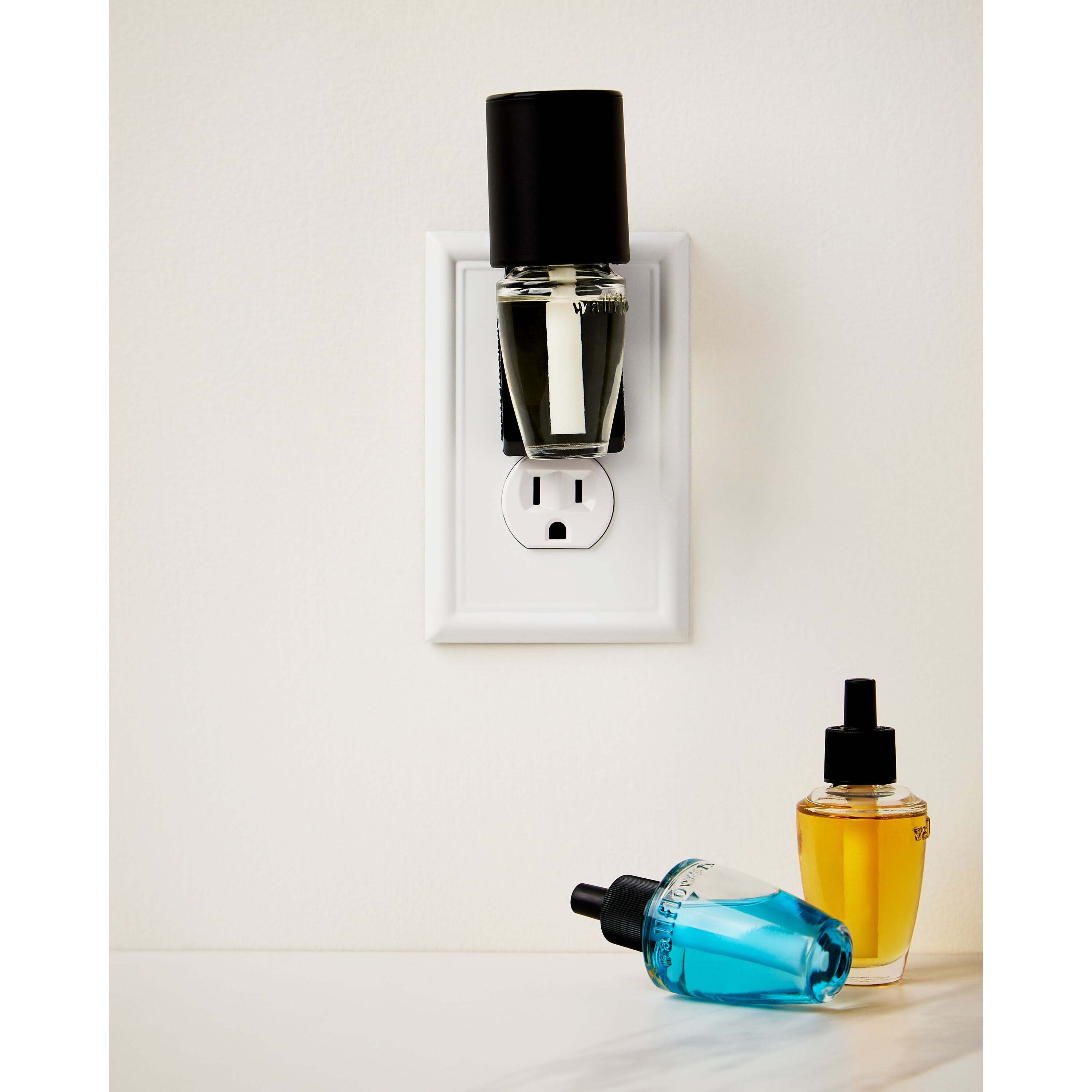 Black Scent Control Wallflowers Fragrance Plug - Image 6
