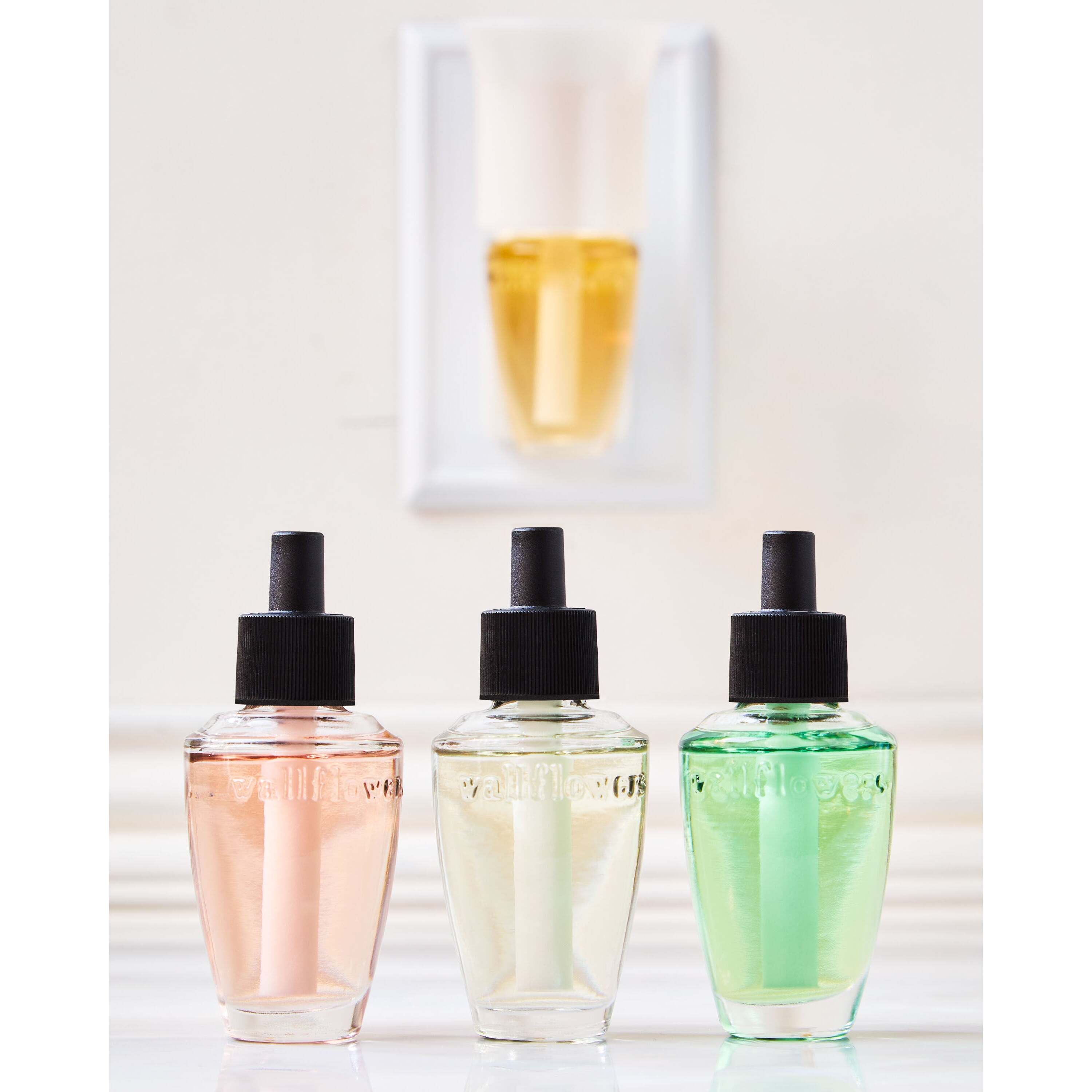 Rainforest Gardenia Wallflowers Refills 2-Pack - Image 5