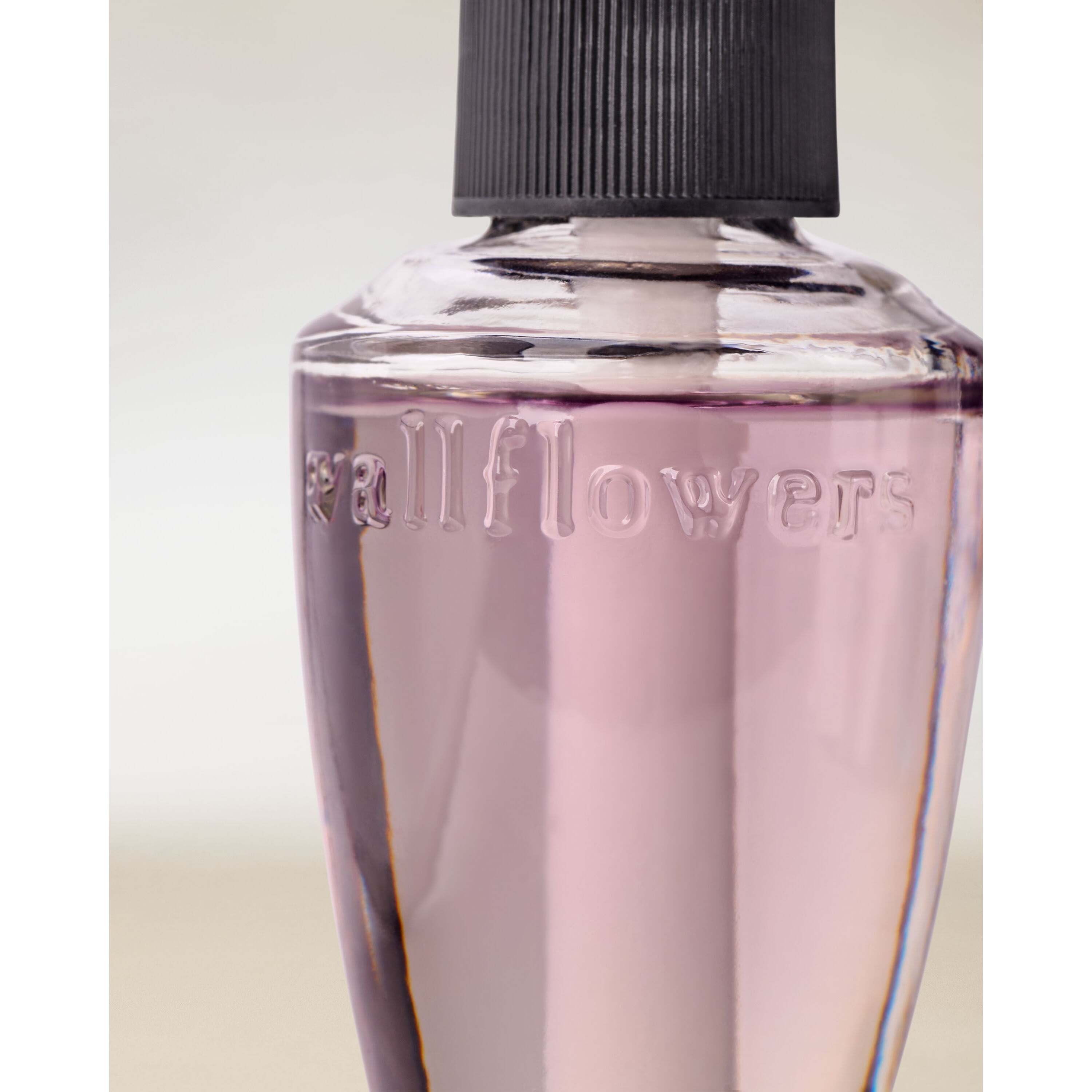 Fresh Cut Lilacs Wallflowers Fragrance Refill - Image 2