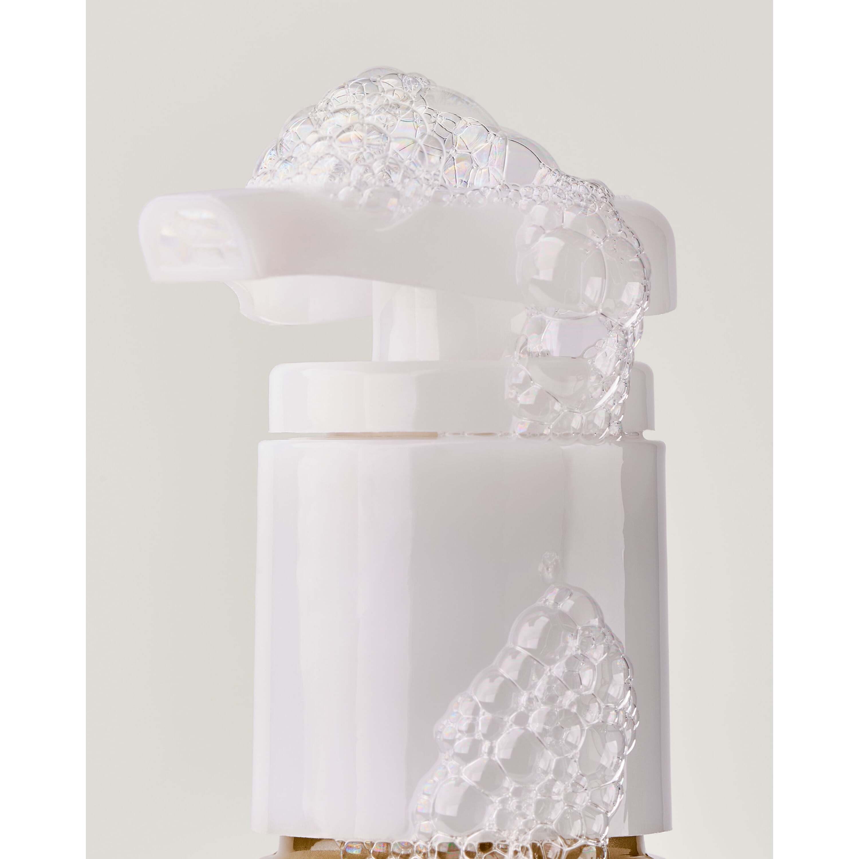 Coconut Breeze Cleansing Gel Hand Soap - Image 5