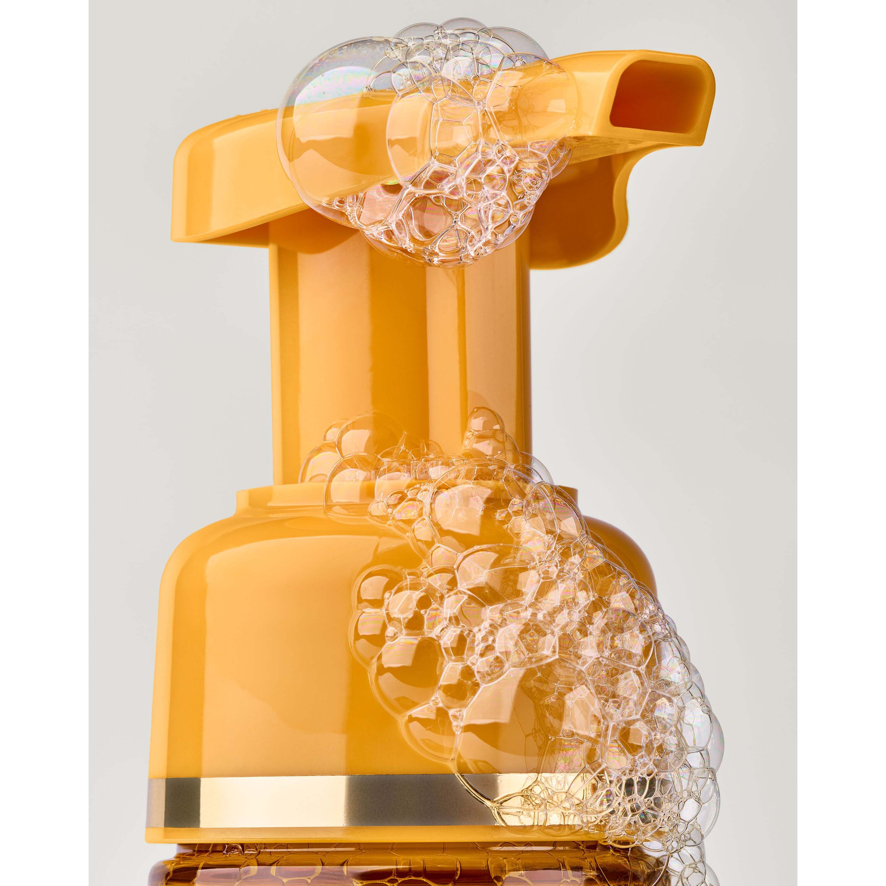 Belle Gentle & Clean Foaming Hand Soap - Image 5