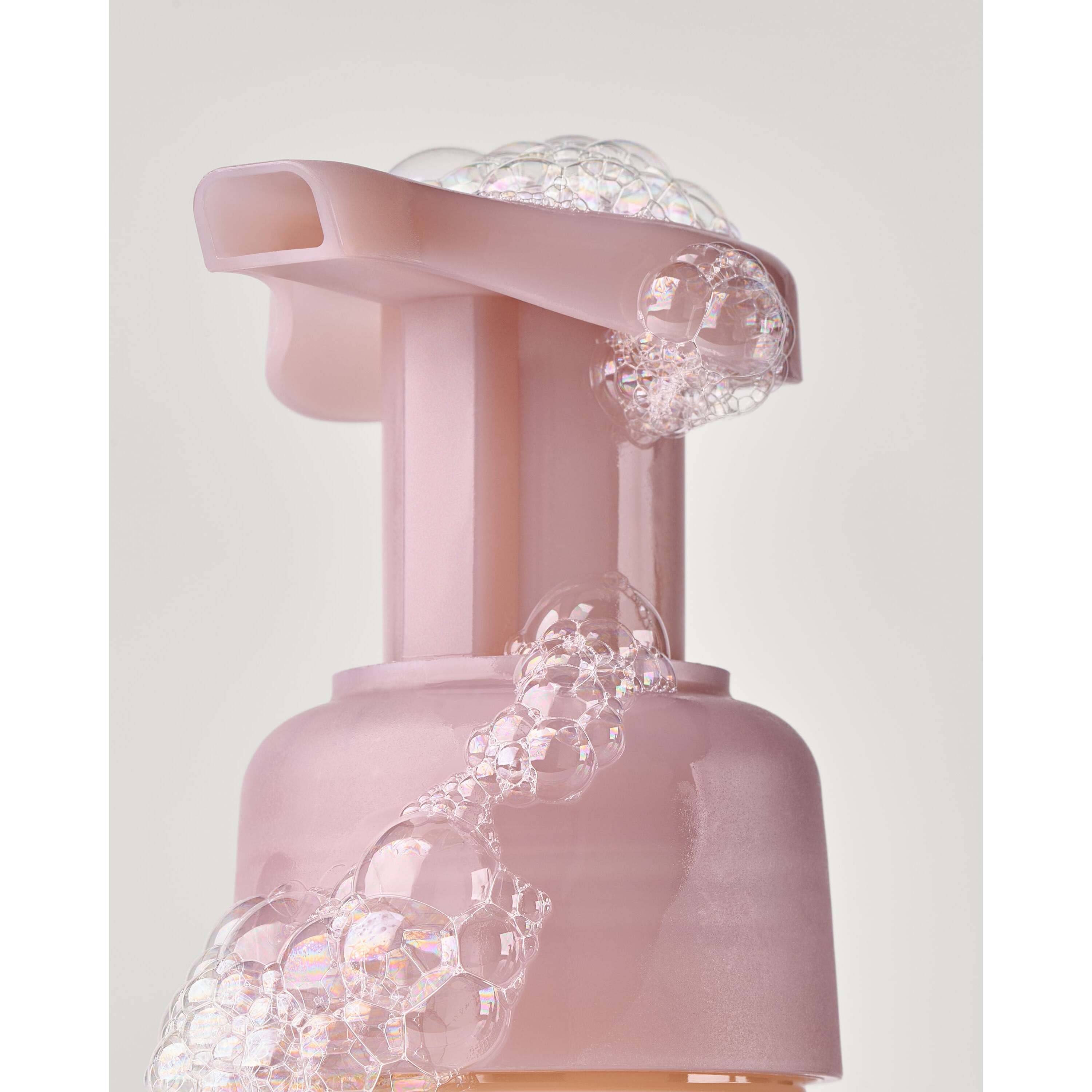 Coconut Linen Gentle & Clean Foaming Hand Soap - Image 5