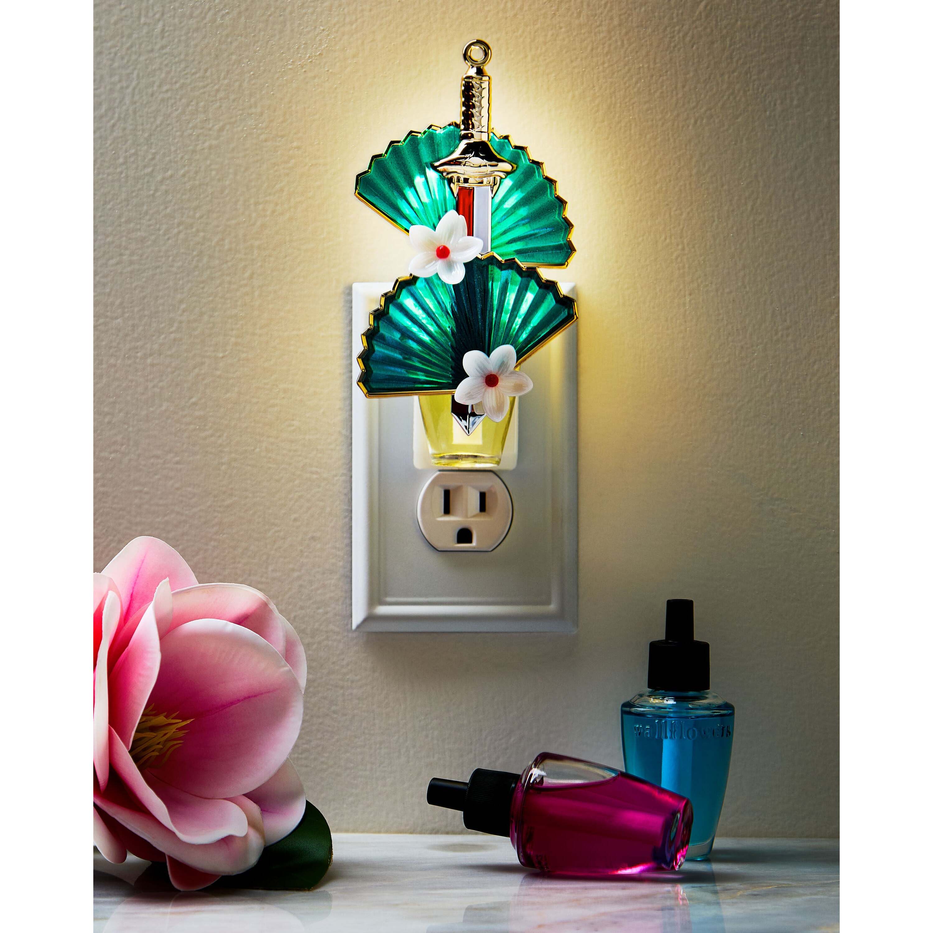 Mulan Nightlight Wallflowers Fragrance Plug - Image 4