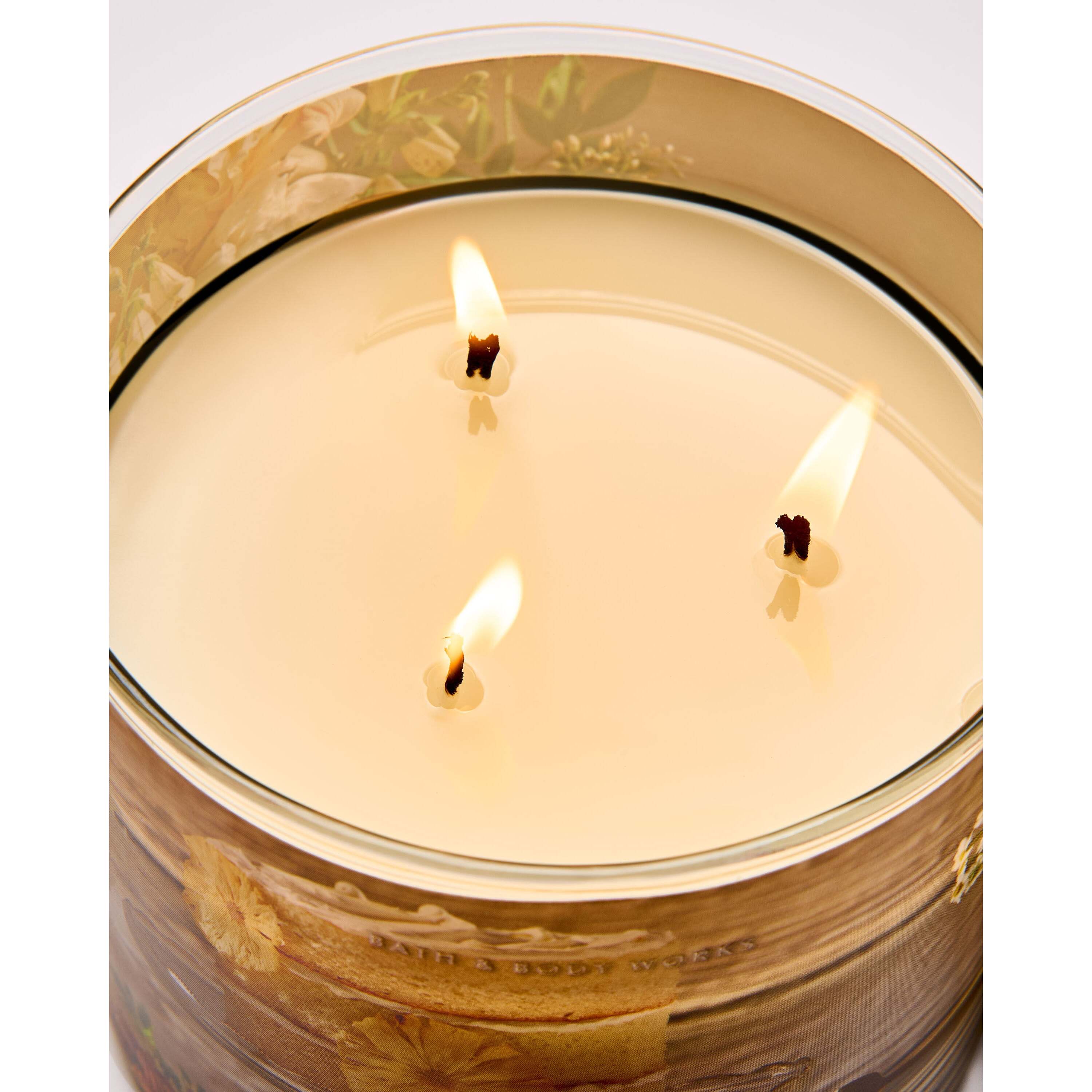 Hummingbird Tea Cake 3-Wick Candle - Image 4